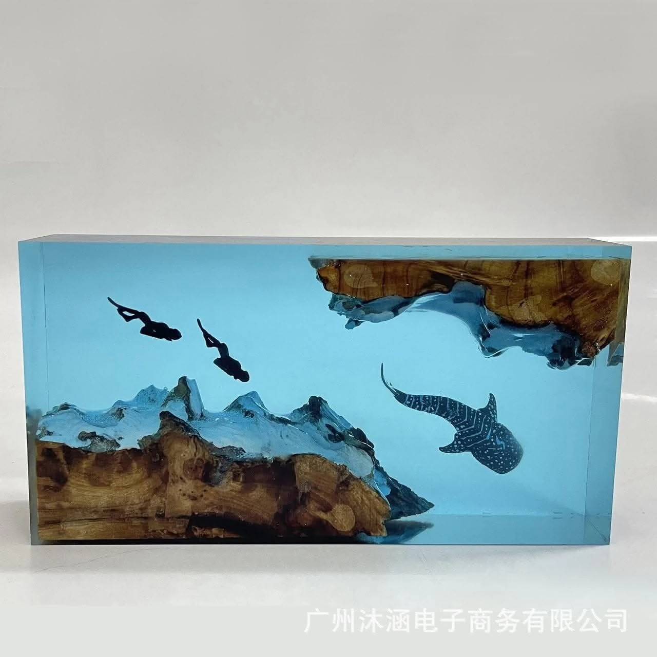 Resin art ocean décor piece - Image 4